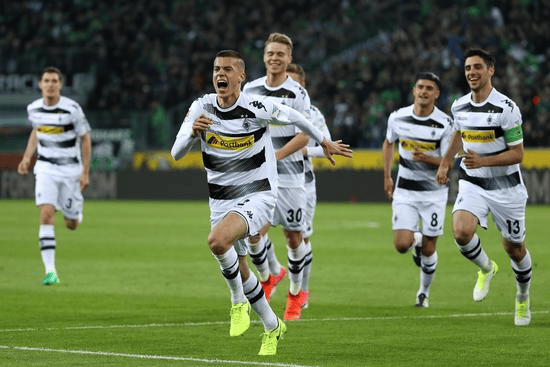 开云体育在线-门兴格拉德巴赫今夜回应争议，志在欧联名次提升，媒体盛赞，轮换策略成焦点的简单介绍